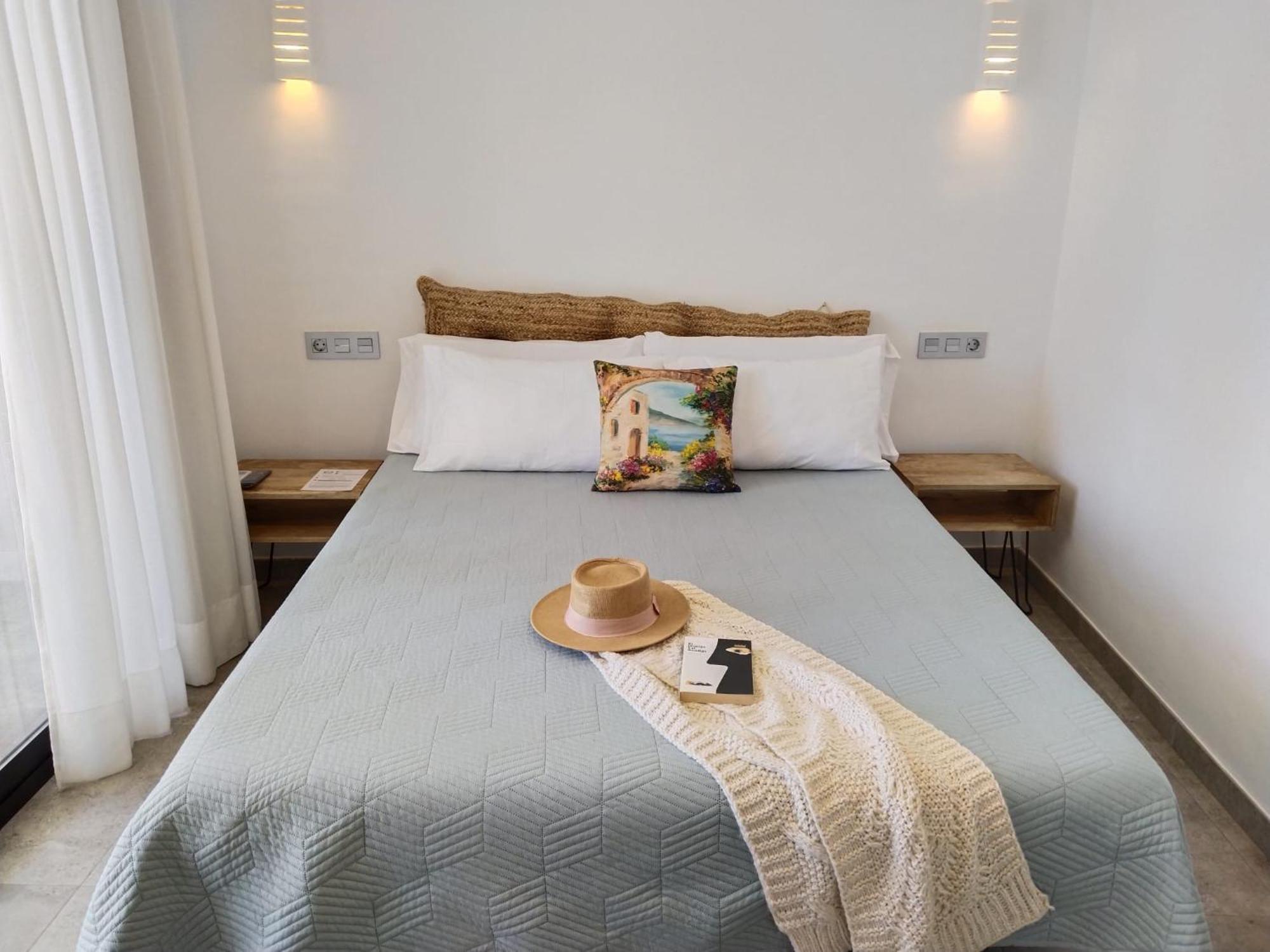 Hostal Aires Del Mar การ์โบเนรัส ภายนอก รูปภาพ