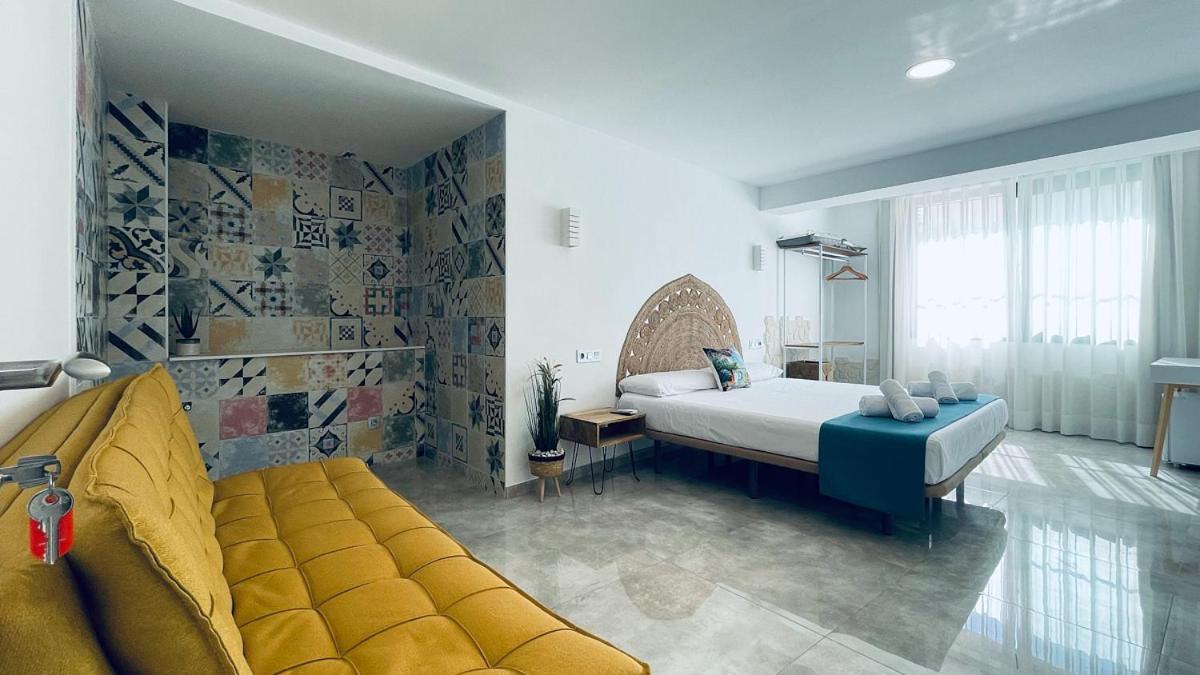 Hostal Aires Del Mar การ์โบเนรัส ภายนอก รูปภาพ