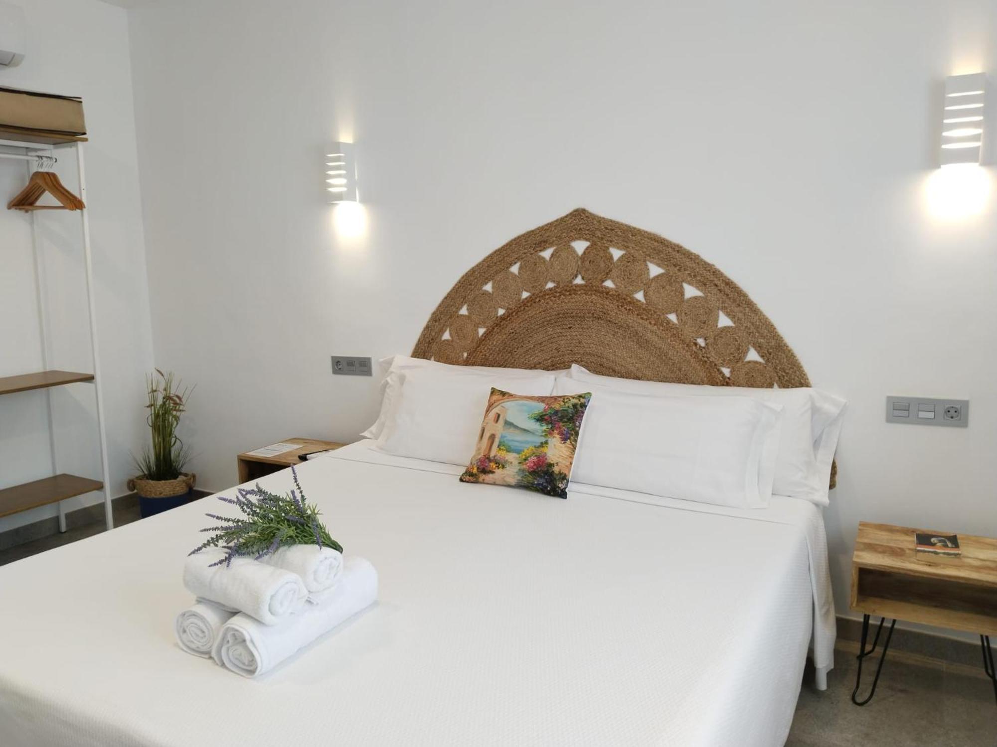 Hostal Aires Del Mar การ์โบเนรัส ภายนอก รูปภาพ