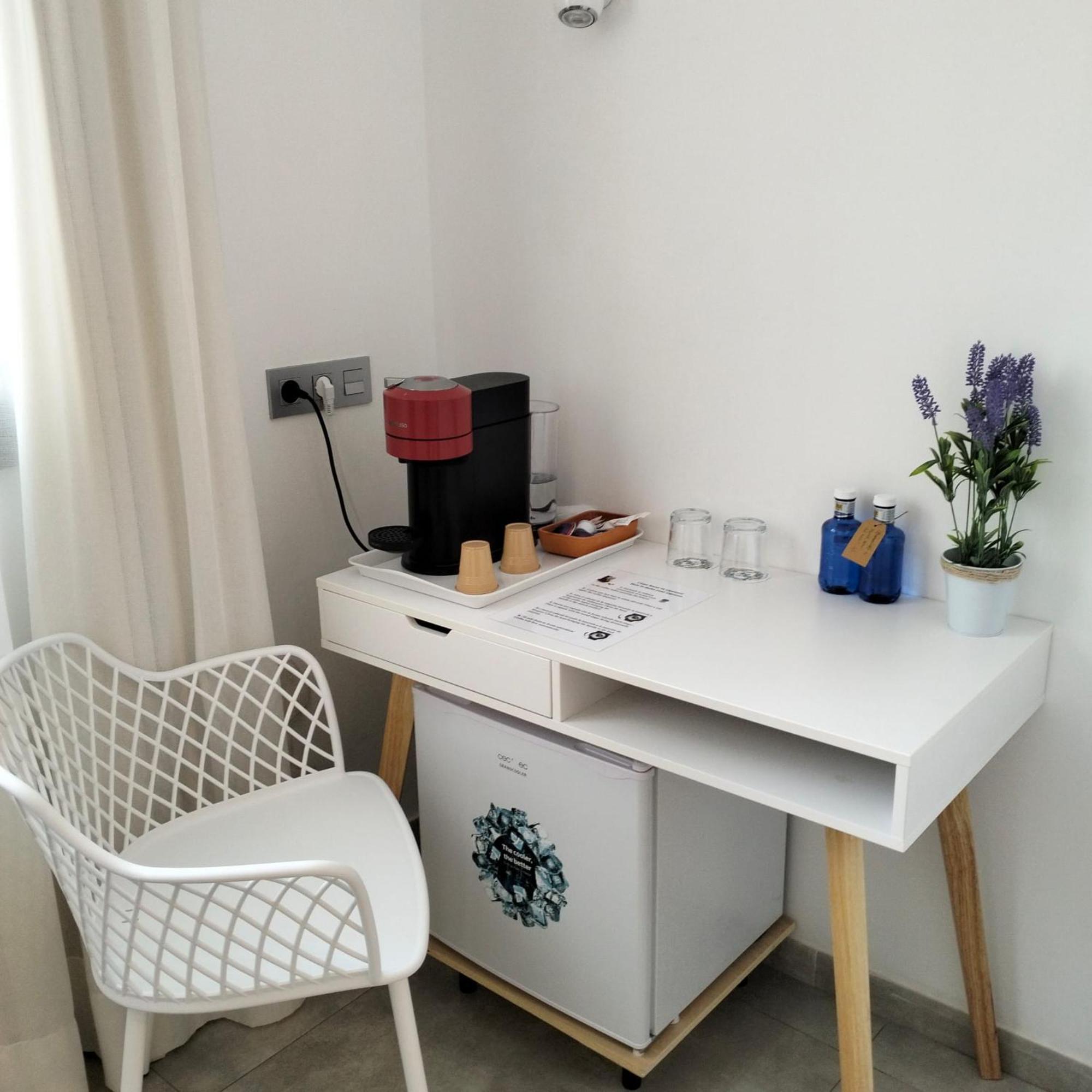 Hostal Aires Del Mar การ์โบเนรัส ภายนอก รูปภาพ